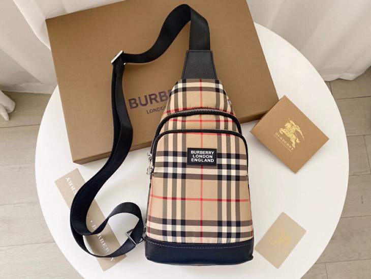 Picture of Burberry Mens Bags _SKUfw180348780fw